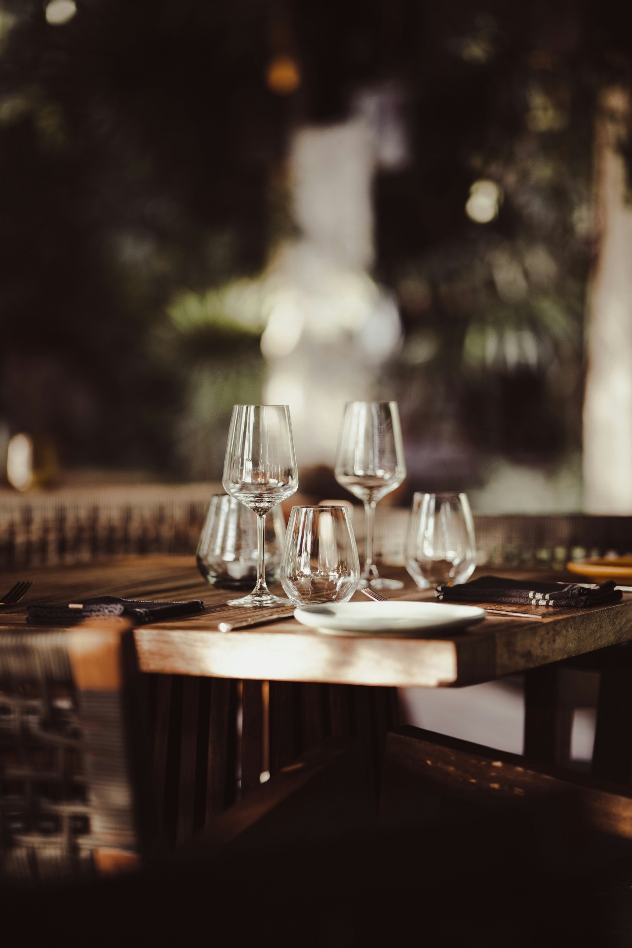 Restaurant table setting — atmosphere photography